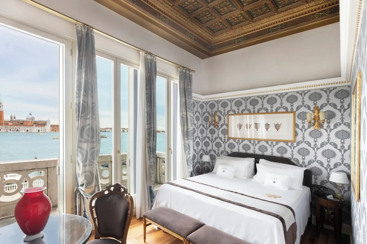 Londra Palace Venezia — rooms and atmosphere