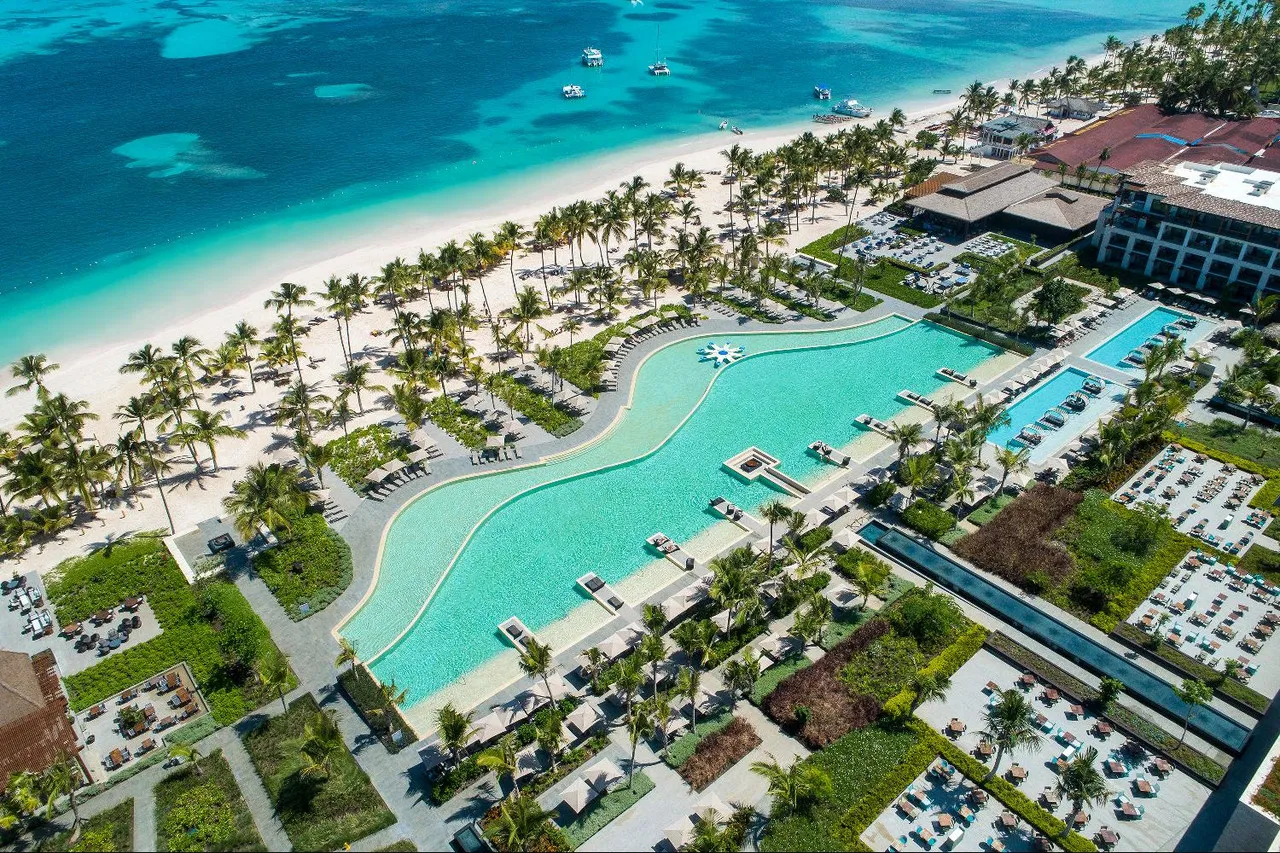 Lopesan Costa Bávaro Resort, Spa & Casino — ภาพห้องพักและบรรยากาศ