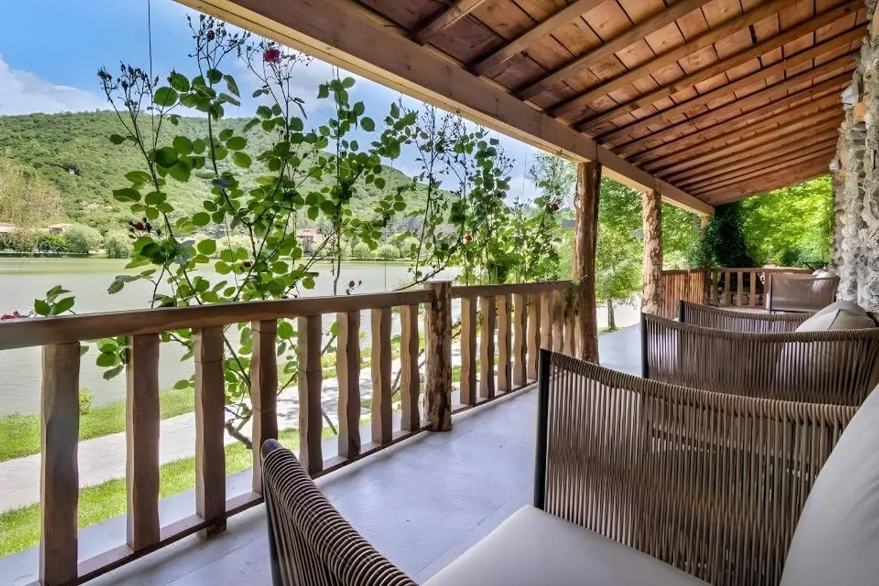 Lopota Lake Resort & Spa — ภาพห้องพักและบรรยากาศ