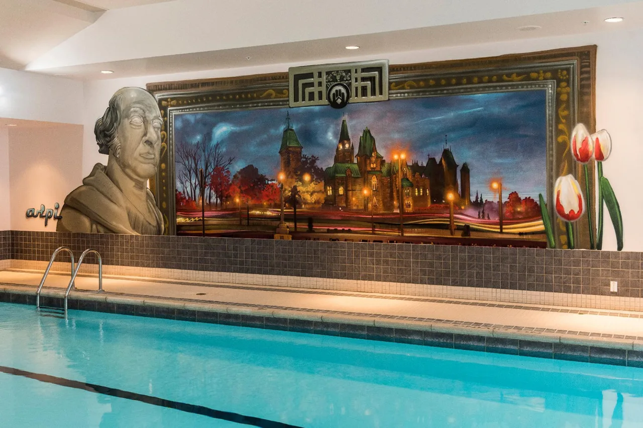 Lord Elgin Hotel — rooms and atmosphere