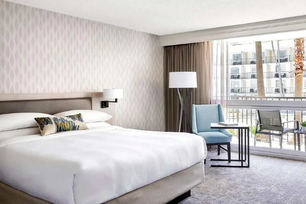 Los Angeles Airport Marriott — ภาพห้องพักและบรรยากาศ