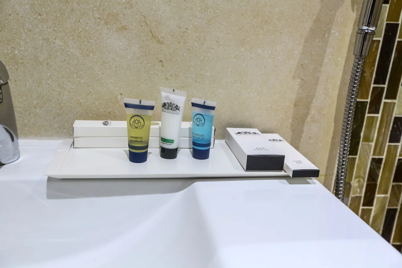 Lotaz Hotel Suites — rooms and atmosphere