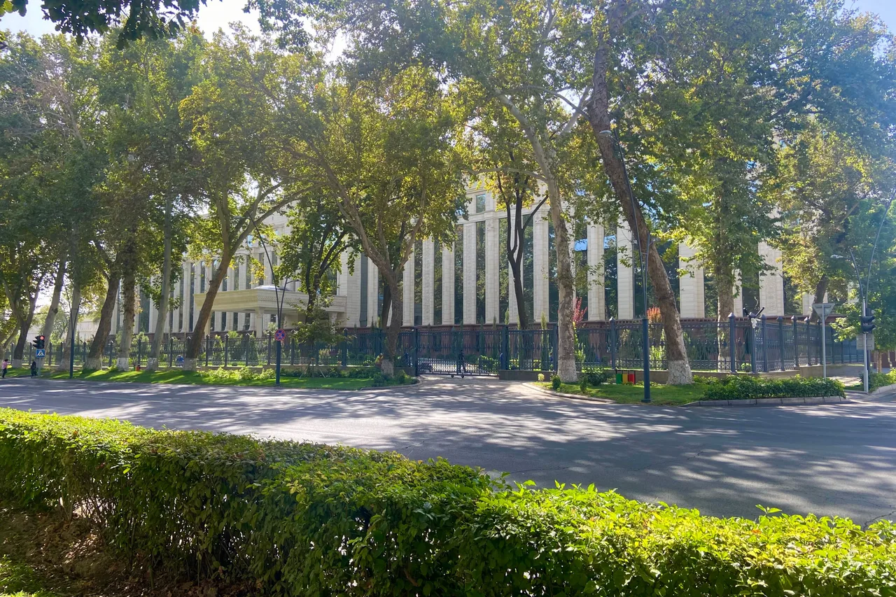Lotte City Hotel Tashkent Palace — ภาพห้องพักและบรรยากาศ