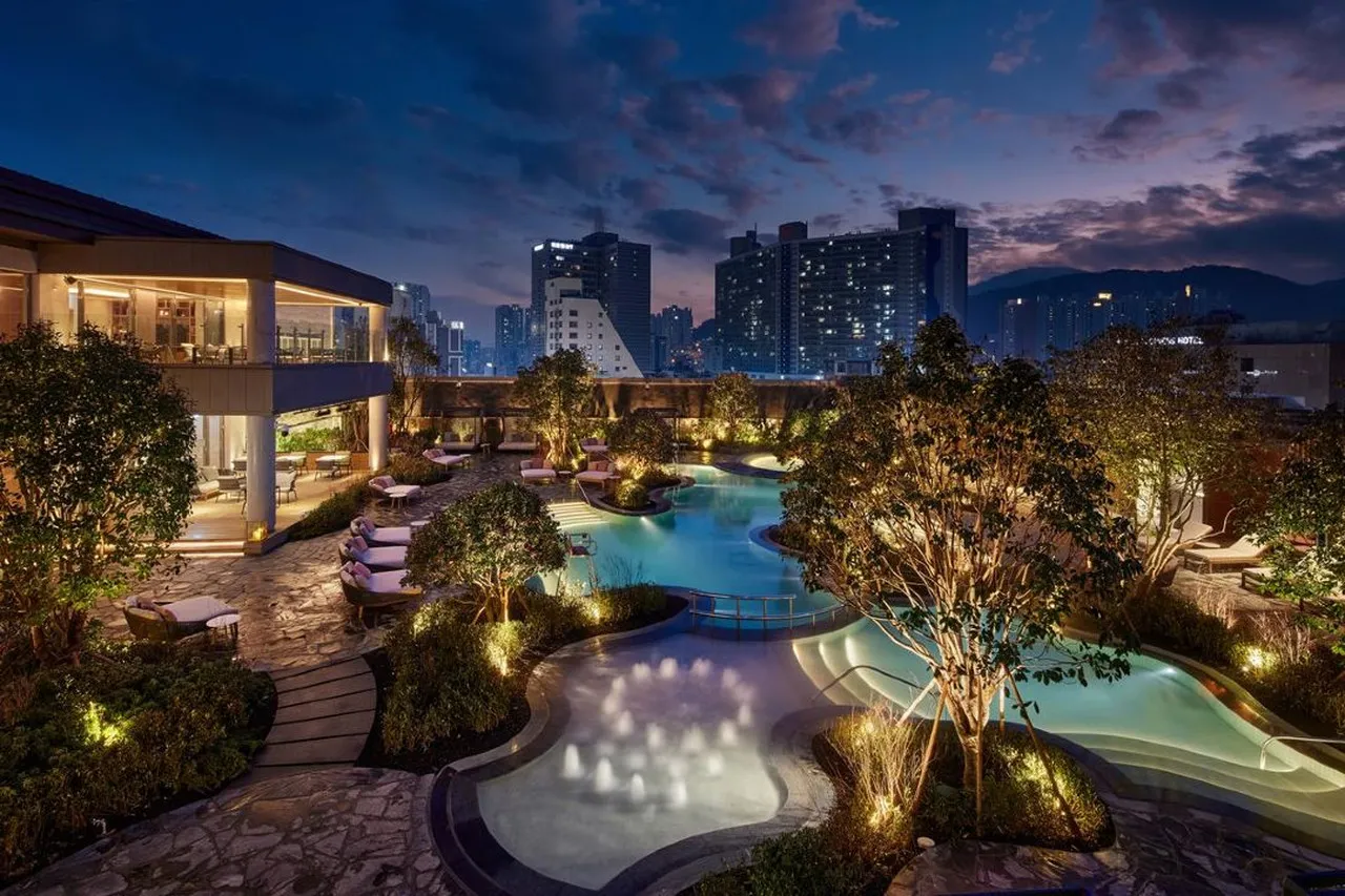 Lotte Hotel Busan — rooms and atmosphere