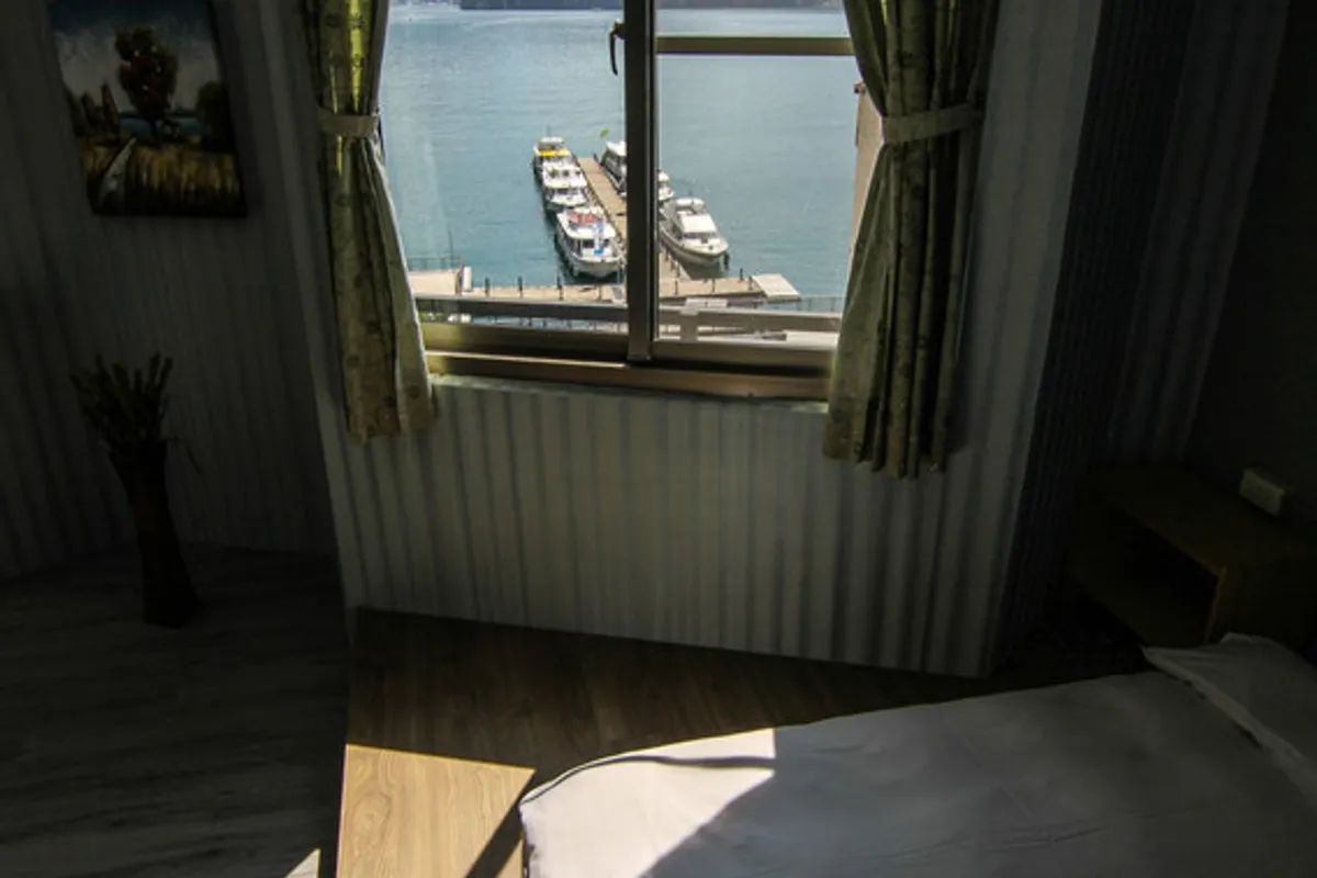 Love Home Lake Hotel — rooms and atmosphere
