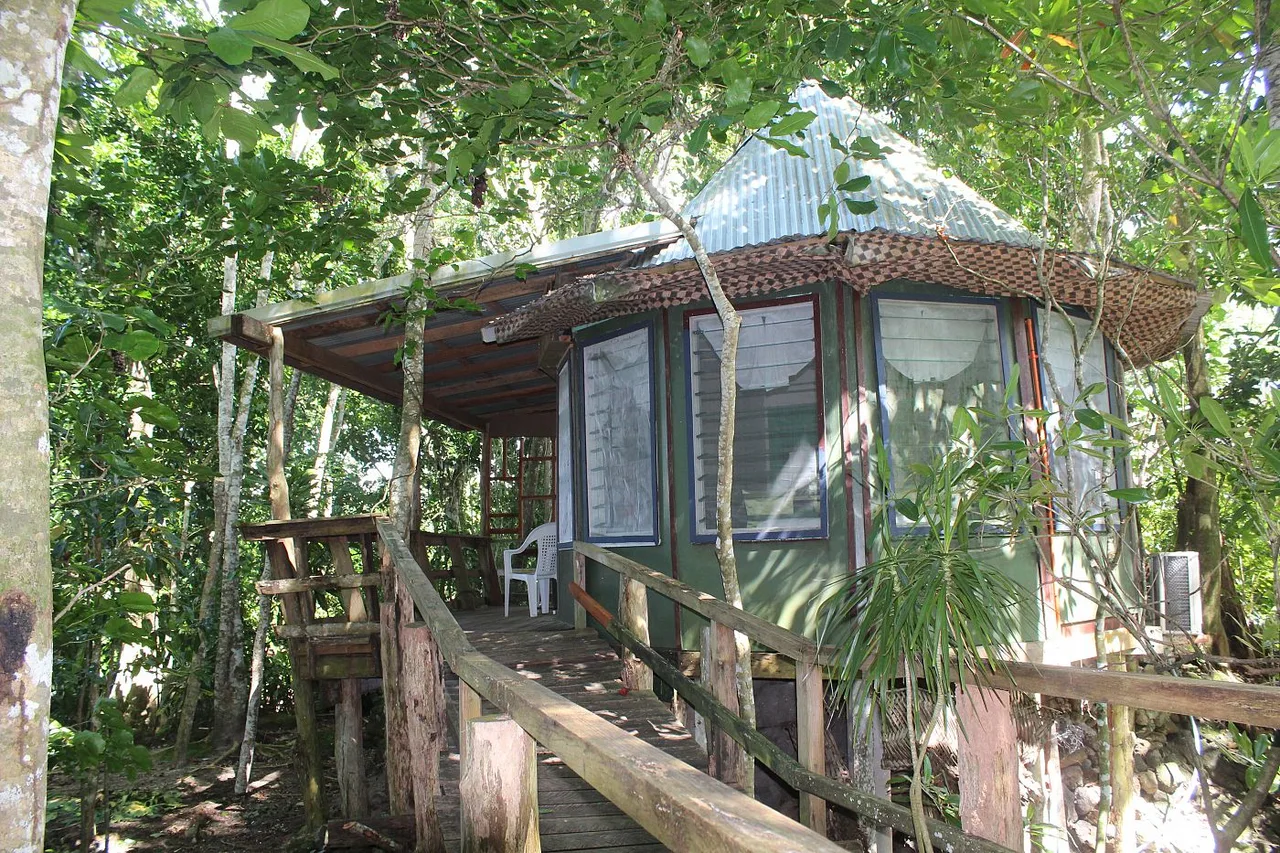 Lusia's Lagoon Chalets — ภาพห้องพักและบรรยากาศ
