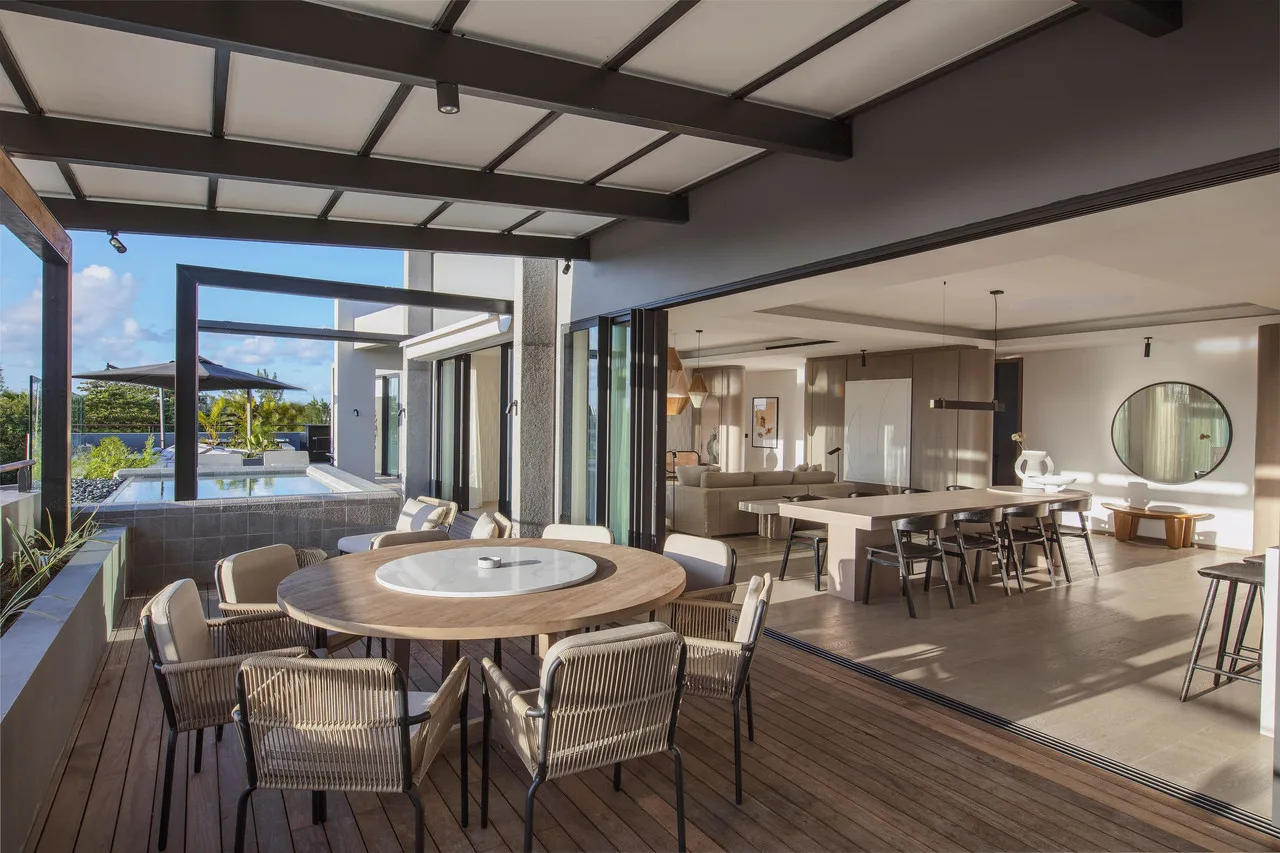 LUX* Grand Baie Resort & Residences — ภาพห้องพักและบรรยากาศ