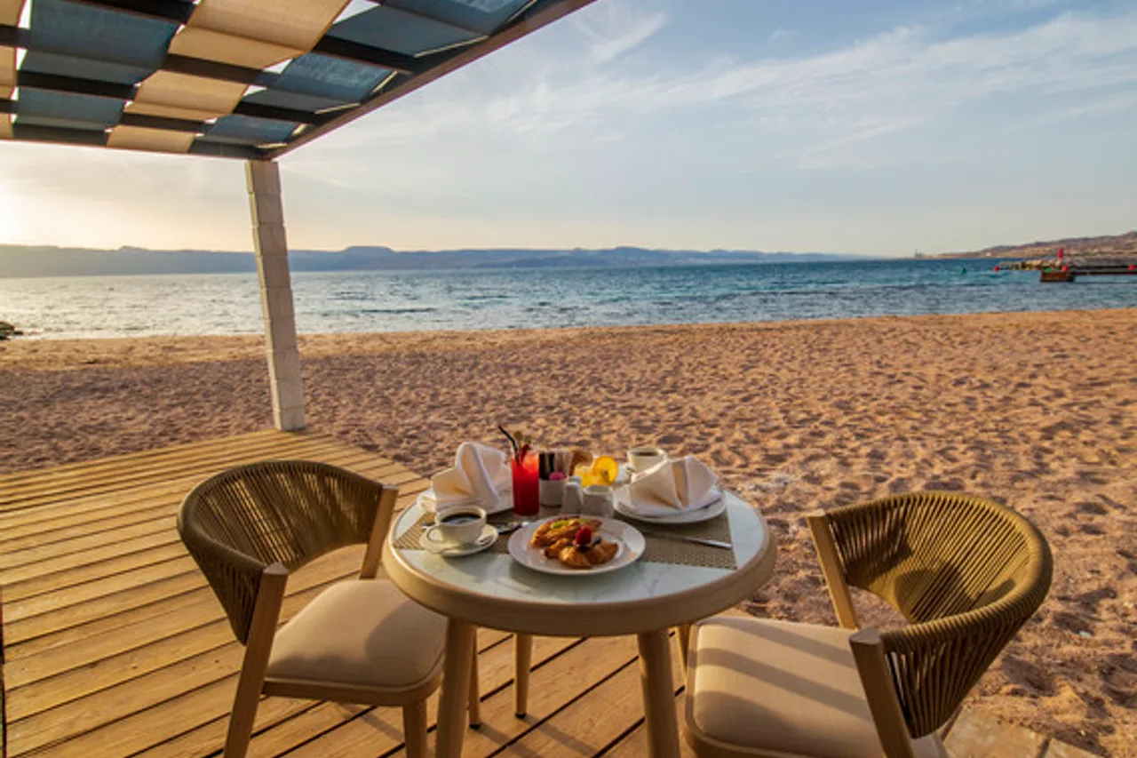 Luxotel Aqaba Beach Resort & Spa — ภาพห้องพักและบรรยากาศ