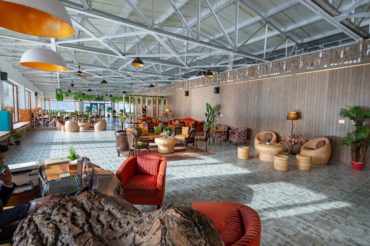 Luxus Hunza Attabad Lake Resort — ภาพห้องพักและบรรยากาศ