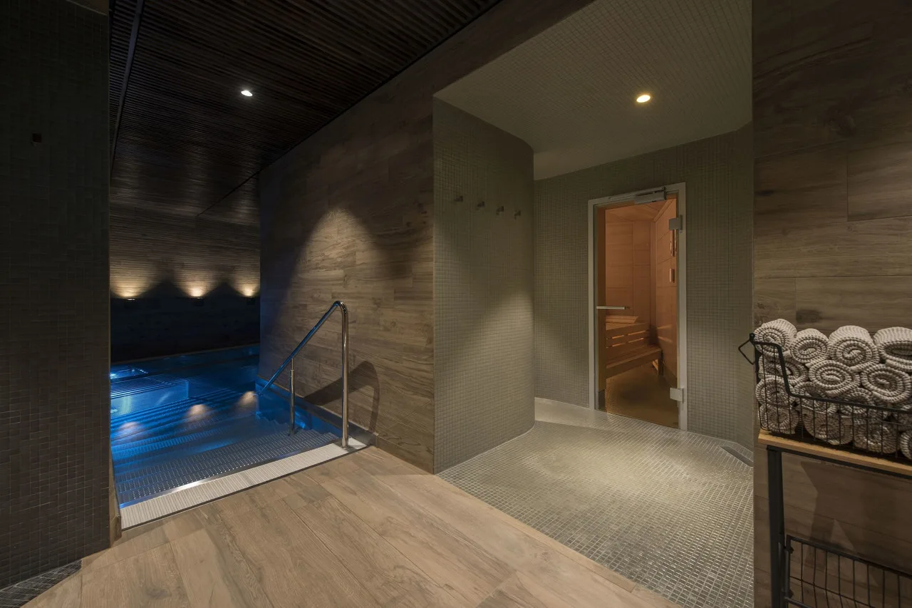 Lydia Hotel — ภาพห้องพักและบรรยากาศ