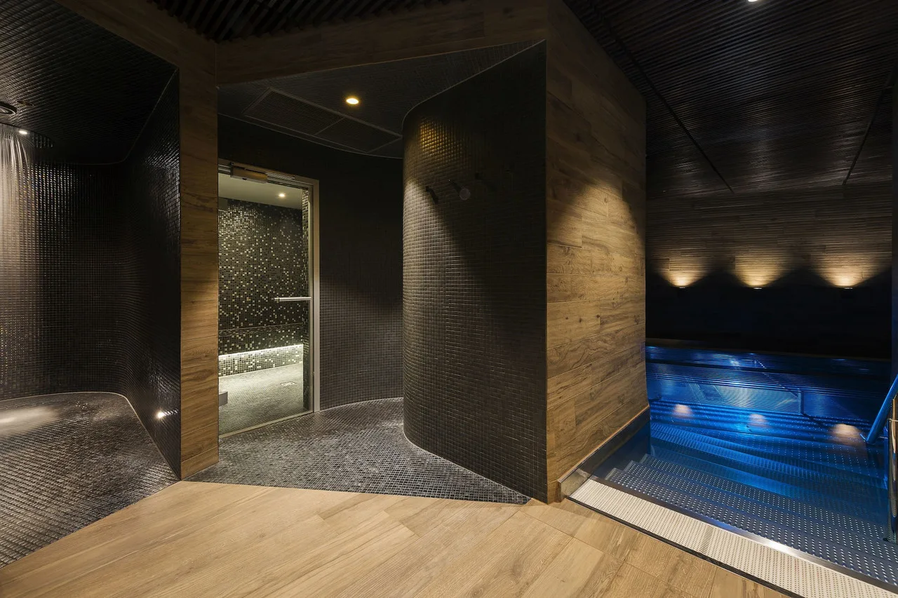 Lydia Hotel — ภาพห้องพักและบรรยากาศ