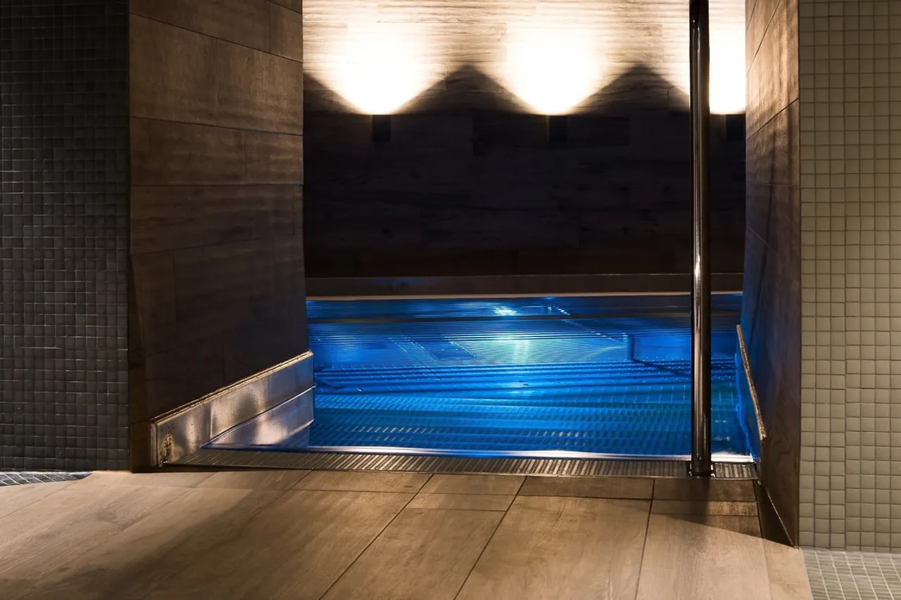 Lydia Hotel — ภาพห้องพักและบรรยากาศ