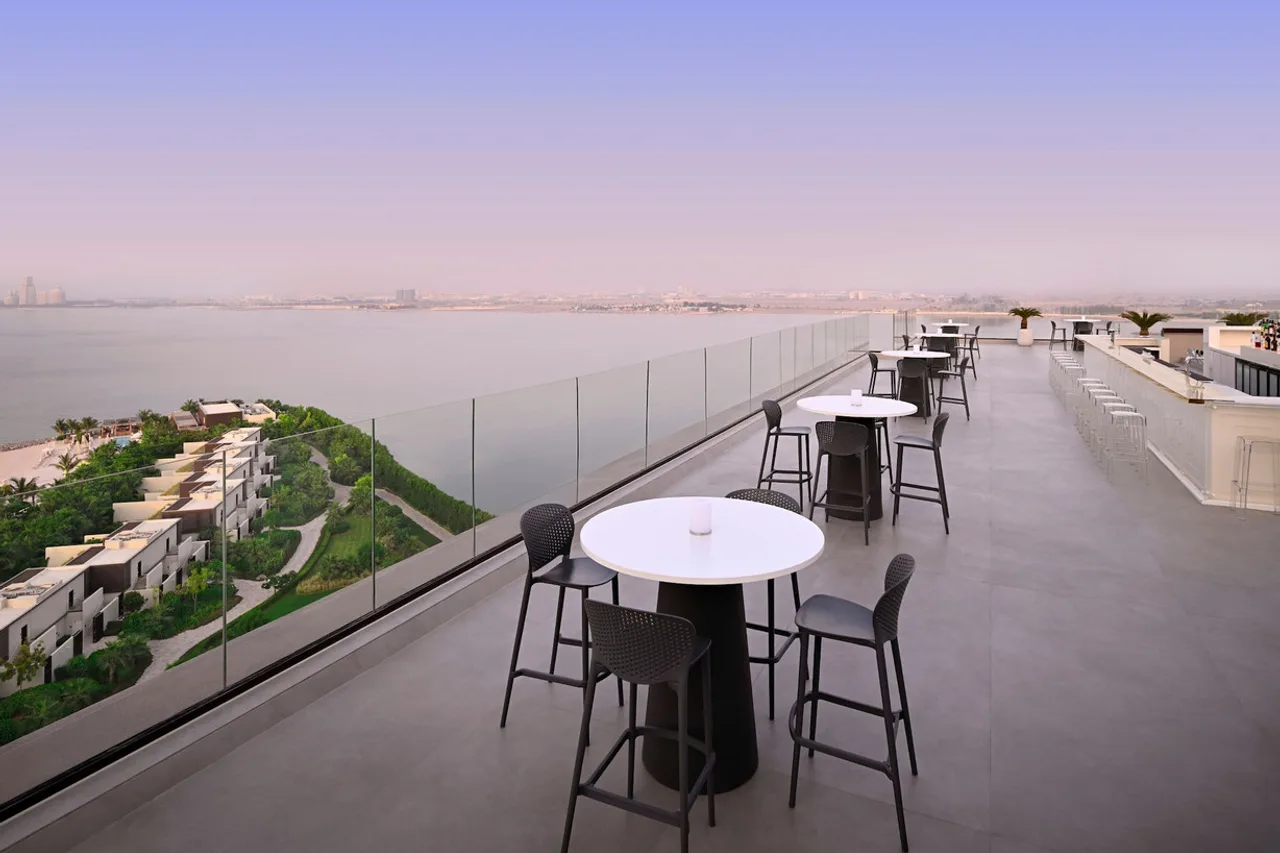 Mövenpick Resort Al Marjan Island — ภาพห้องพักและบรรยากาศ