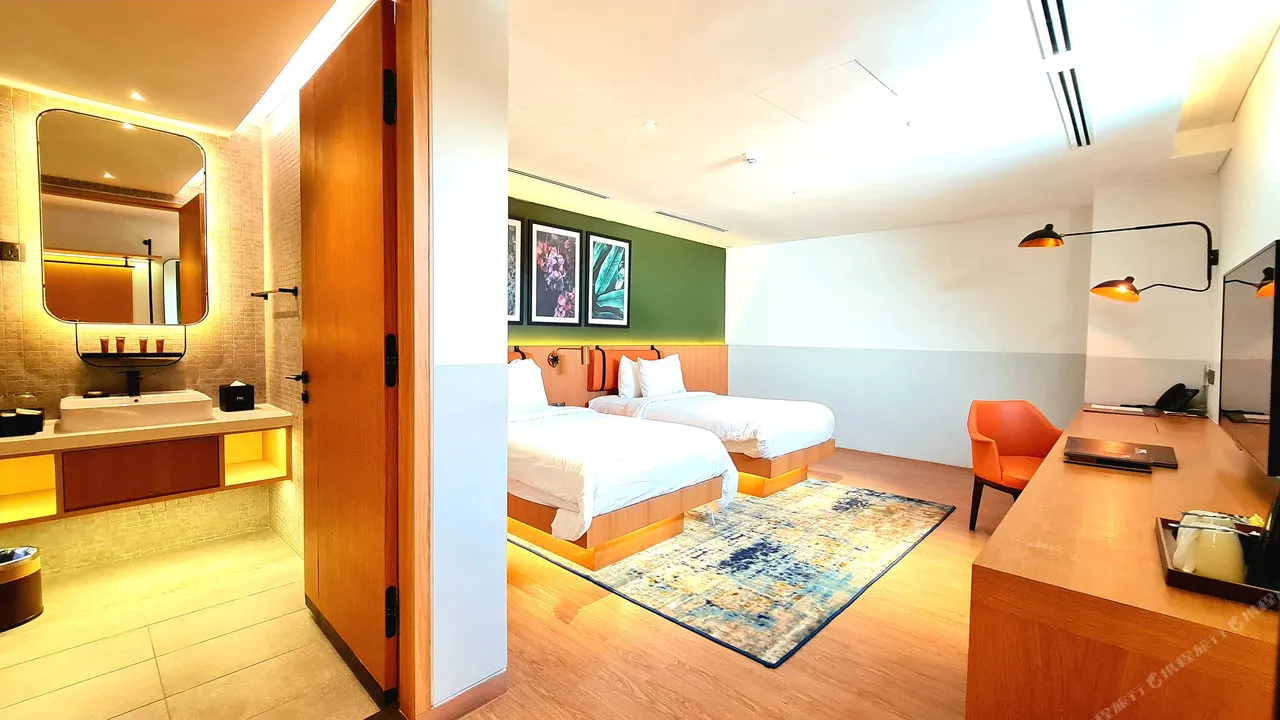 Macalister Hotel by PHC — rooms and atmosphere