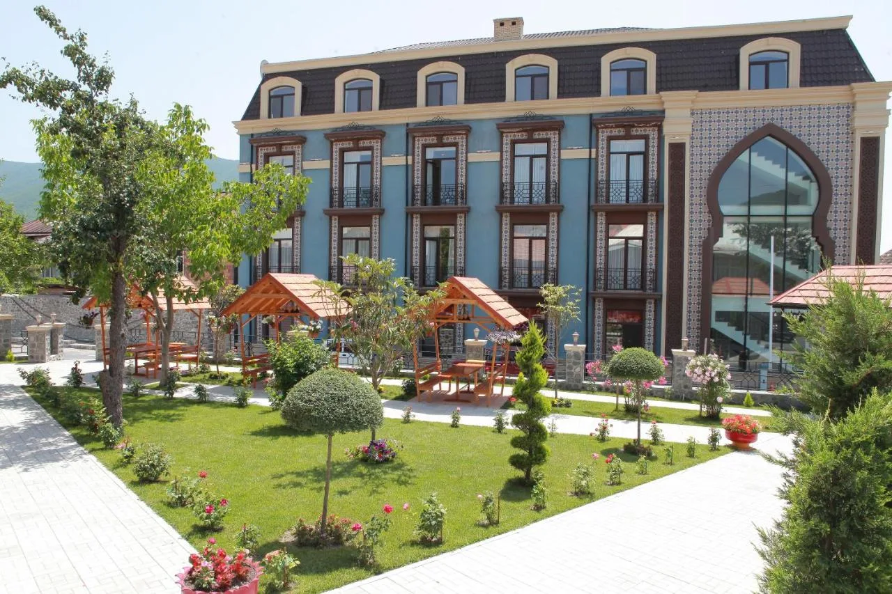 Macara Sheki City Hotel — เชกี