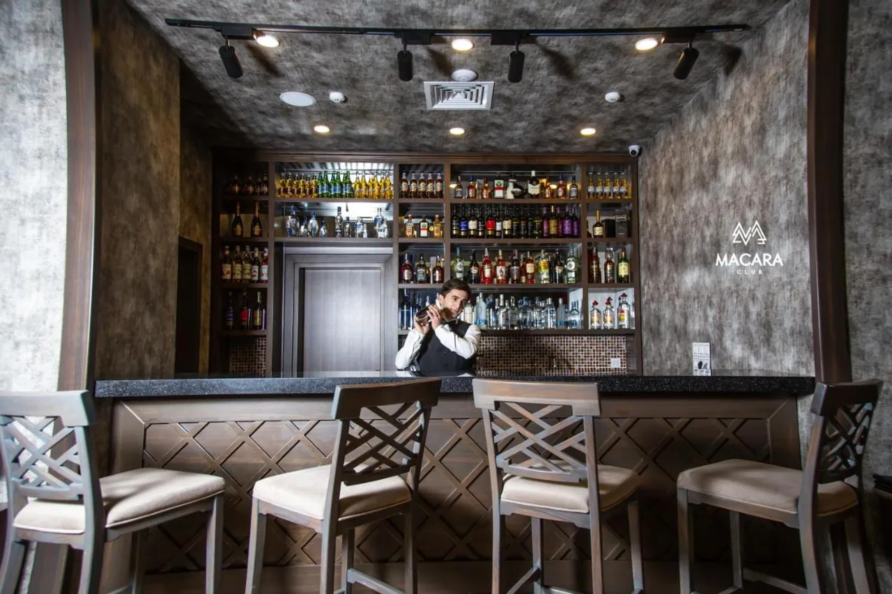 Macara Sheki City Hotel — ภาพห้องพักและบรรยากาศ