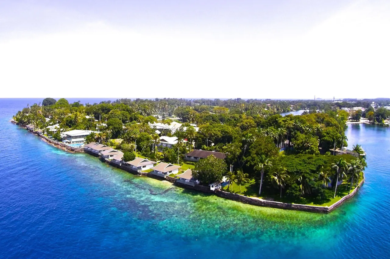 Madang Resort Hotel & Conference Centre — มาดัง