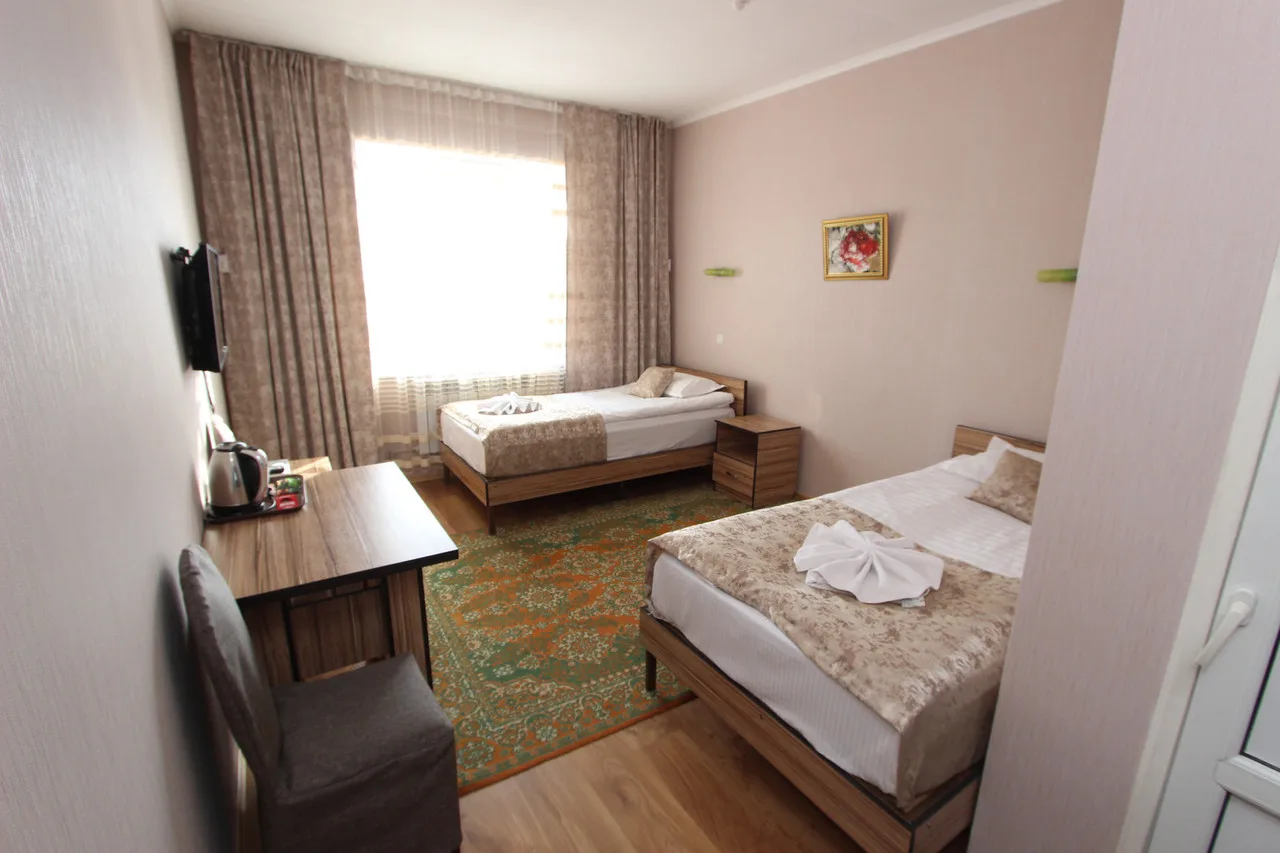 Madanur Hotel — คารากอล