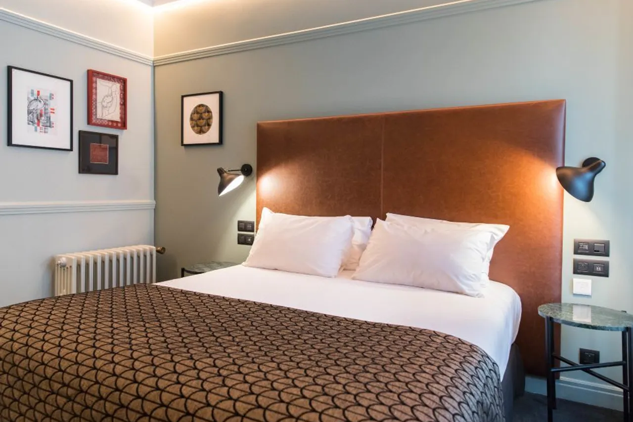 Maison Rouge Strasbourg Hotel & Spa, Autograph Collection — rooms and atmosphere