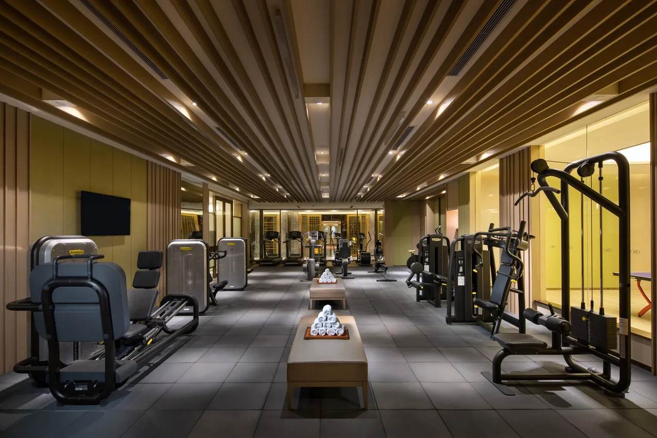 Majesty Plaza Shanghai — rooms and atmosphere