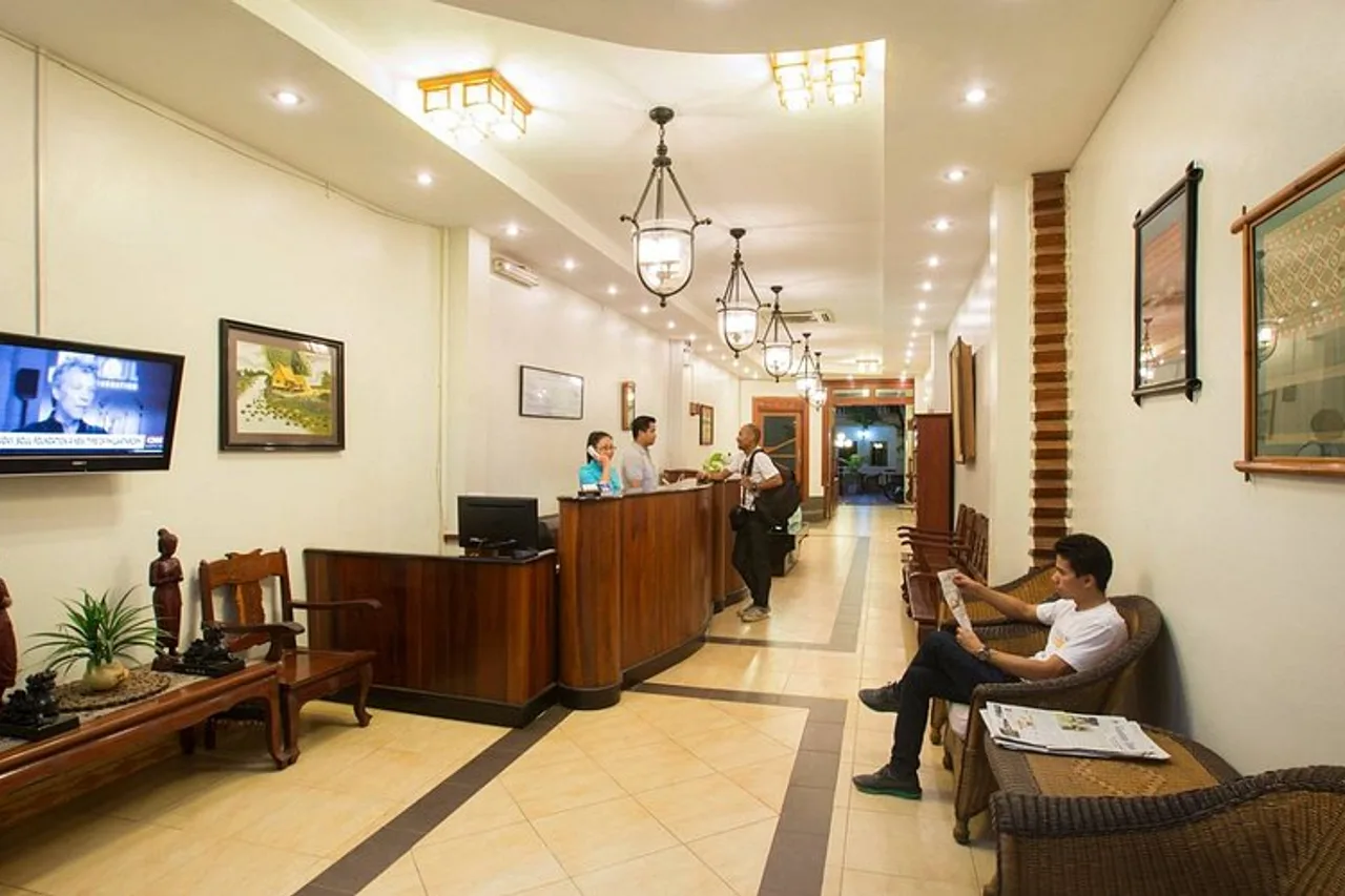 Mali Namphu Hotel — rooms and atmosphere