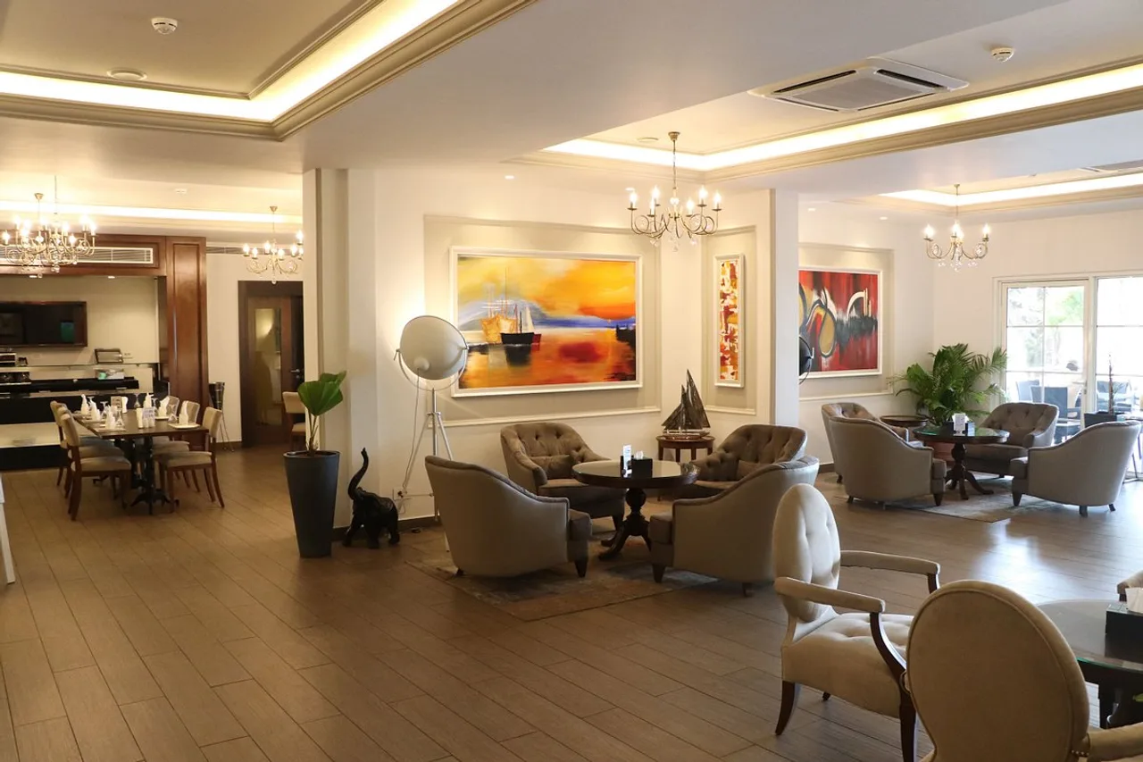 Mamba Point Hotel — โรงแรมในมอนโรเวีย