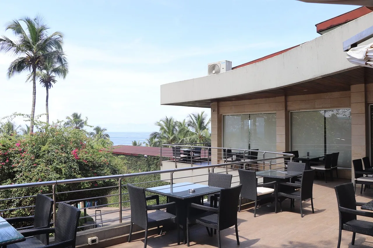 Mamba Point Hotel — rooms and atmosphere