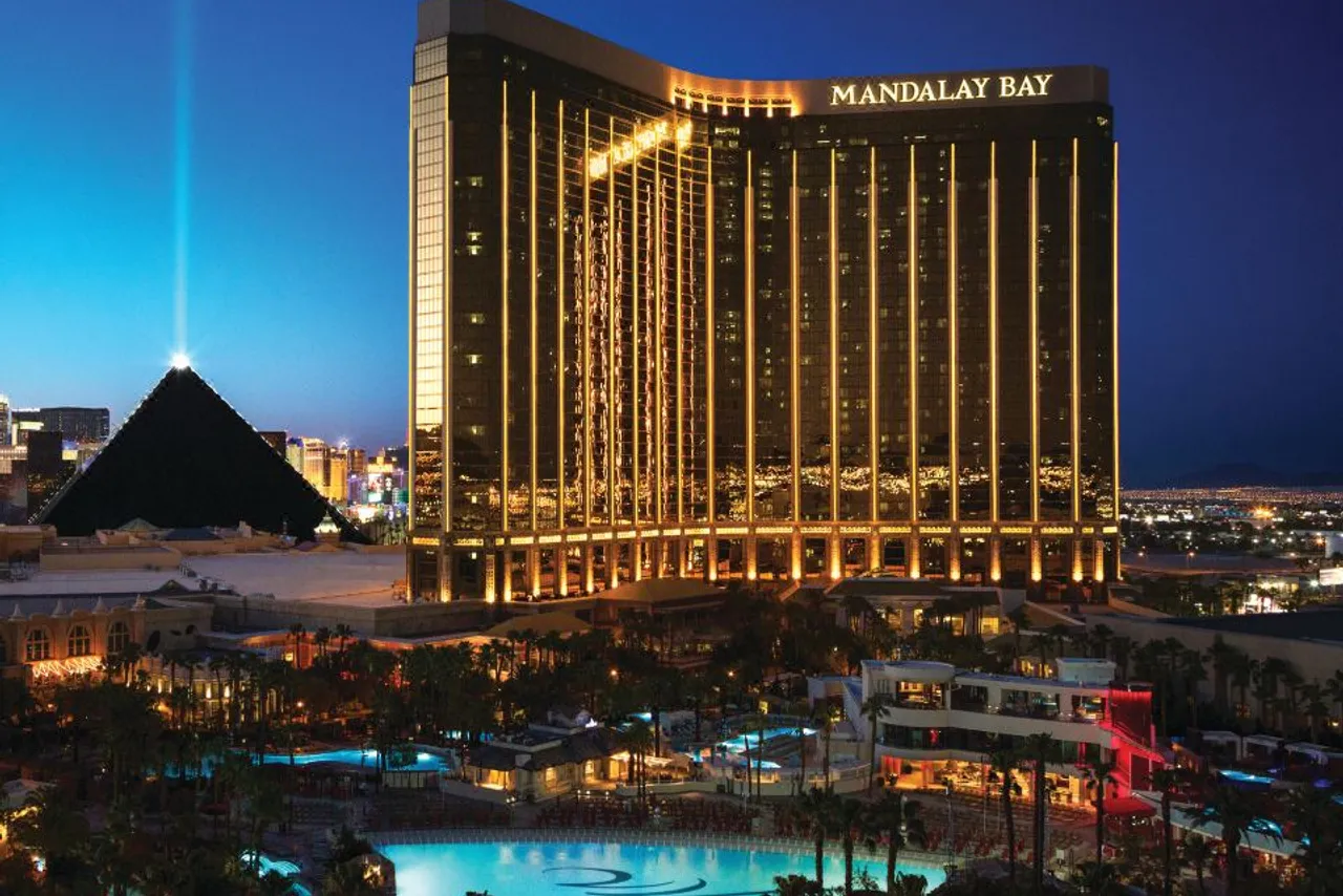 Mandalay Bay Resort and Casino — โรงแรมในลาสเวกัส