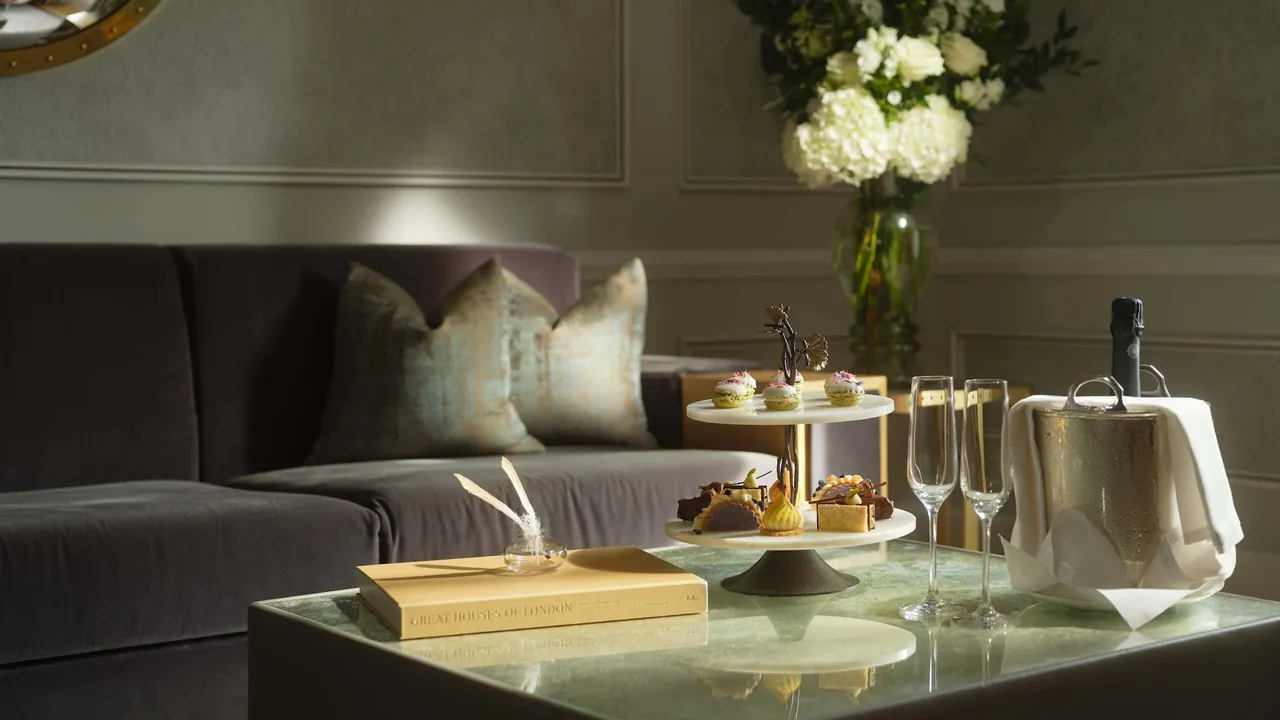 Mandarin Oriental Hyde Park — rooms and atmosphere
