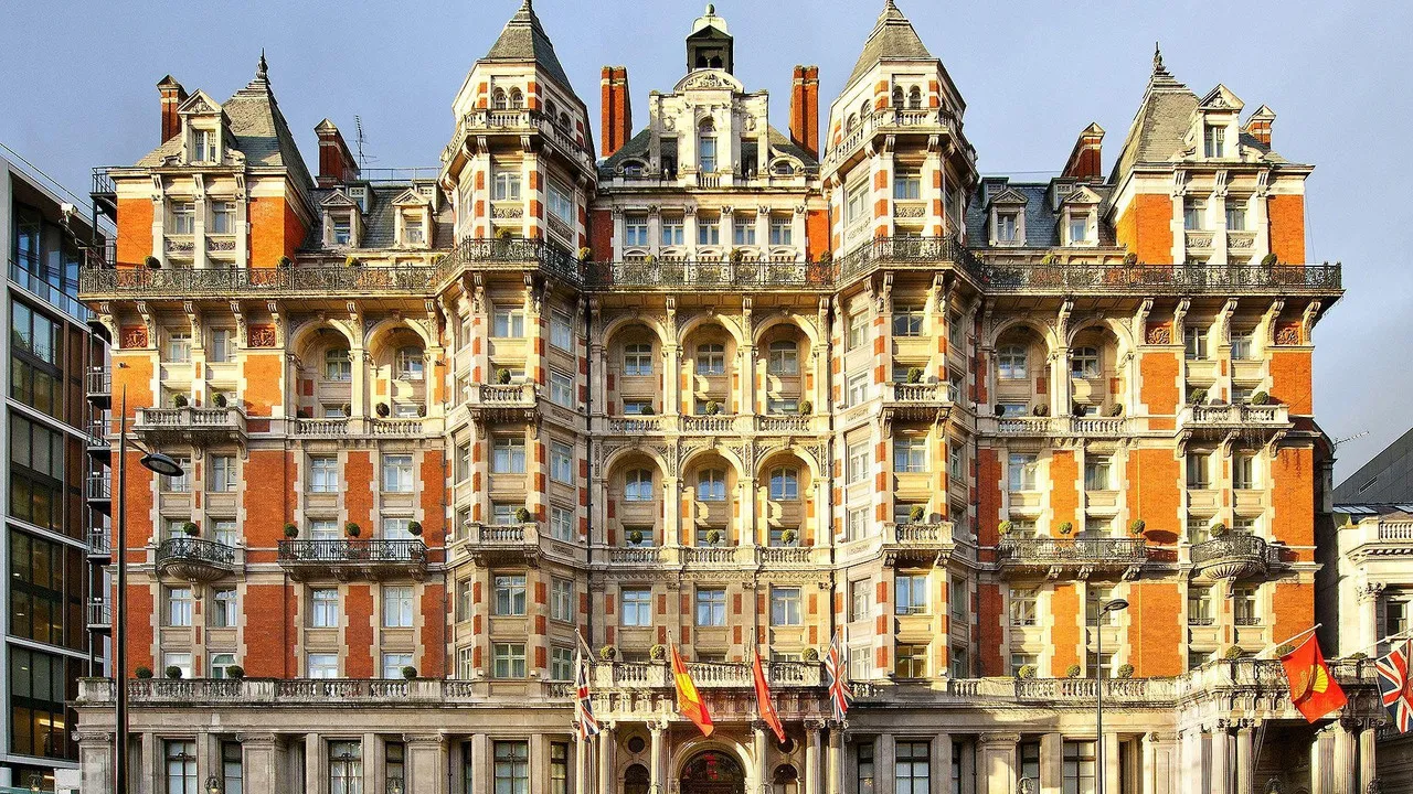 Mandarin Oriental Hyde Park — rooms and atmosphere