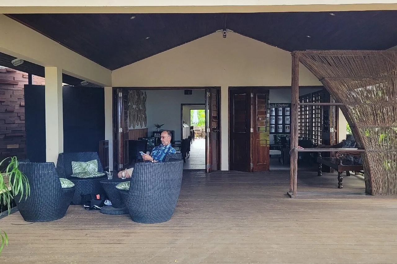 Mangoes Resort — ภาพห้องพักและบรรยากาศ