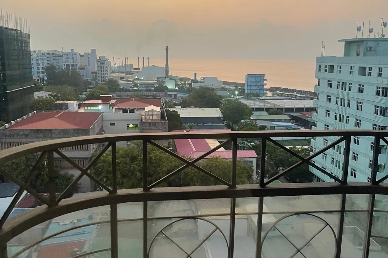Manhattan Business Hotel — ภาพห้องพักและบรรยากาศ