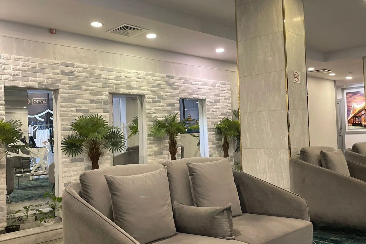 Manhattan Business Hotel — ภาพห้องพักและบรรยากาศ