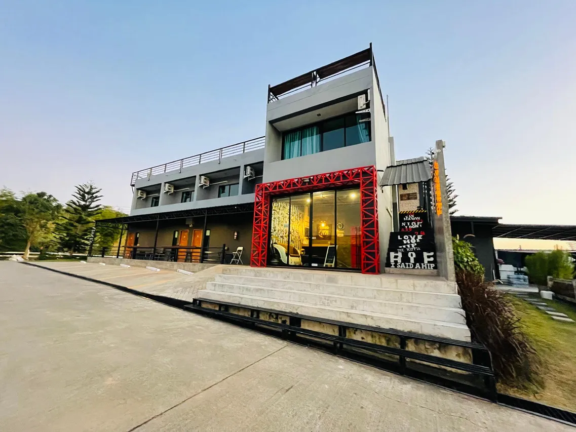 Manonkan Resort Khao Kho — rooms and atmosphere