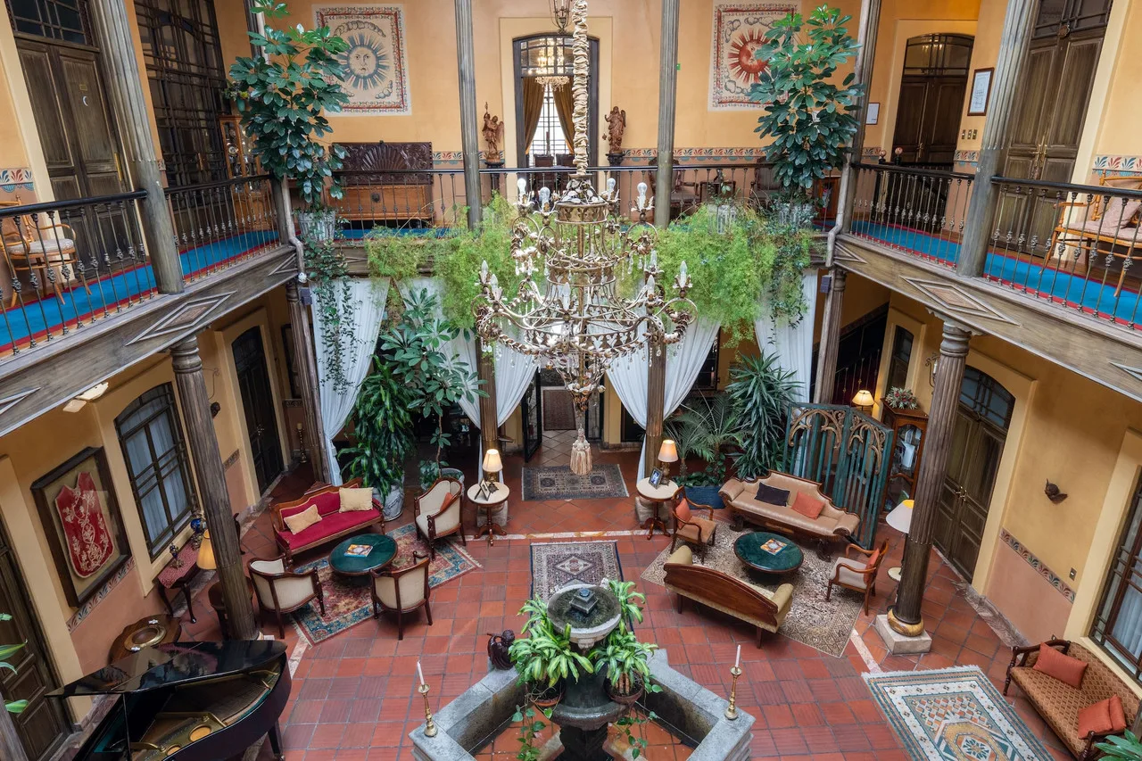 Mansion Alcazar Boutique Hotel — คูเอนกา