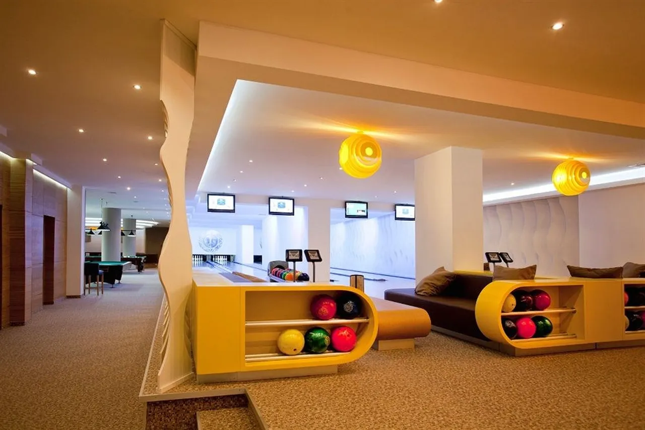 Marco Polo Hotel Gudauri — rooms and atmosphere