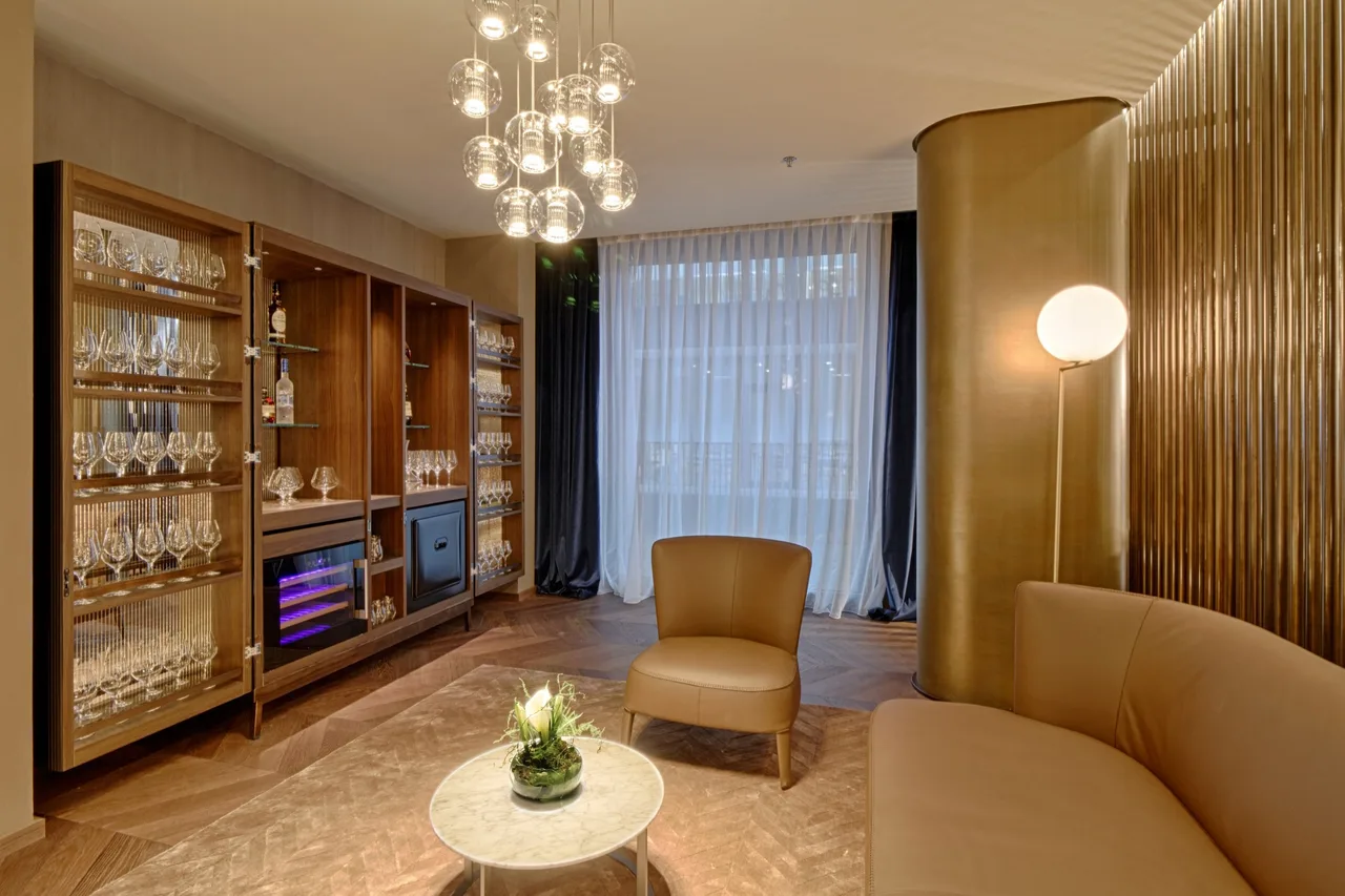 Maritim Hotel Plaza Tirana — rooms and atmosphere