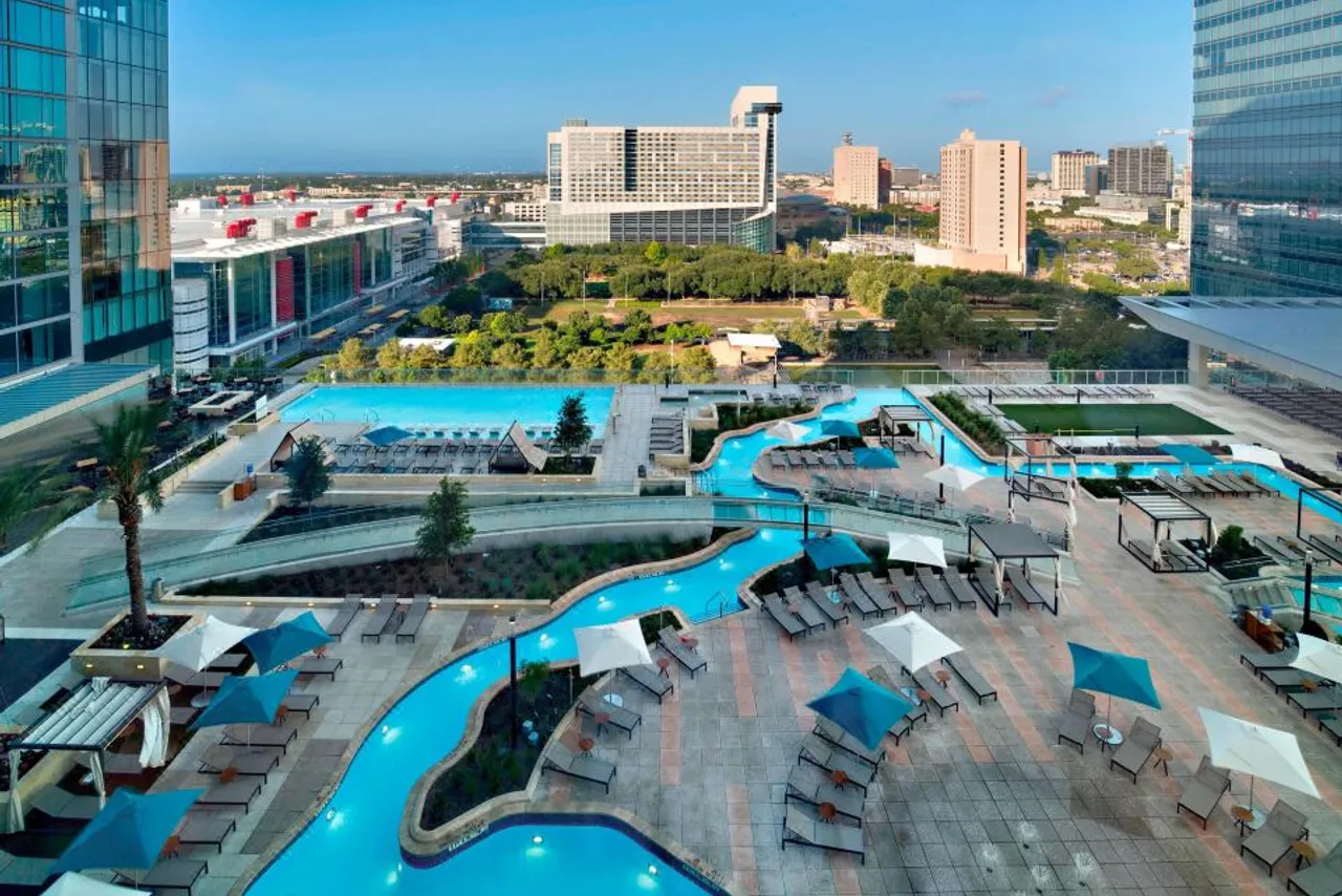 Marriott Marquis Houston — ภาพห้องพักและบรรยากาศ