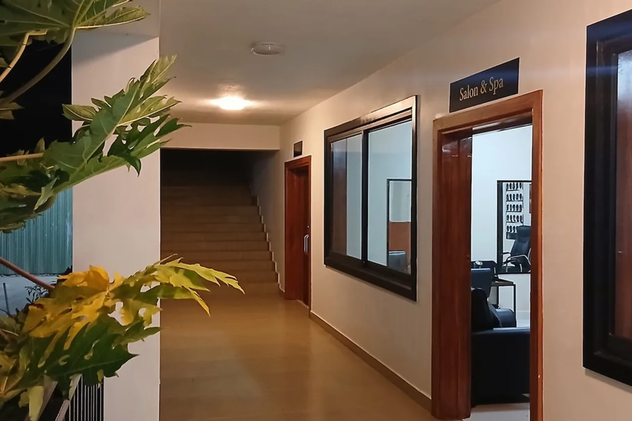 McRoyal Hotel — ภาพห้องพักและบรรยากาศ