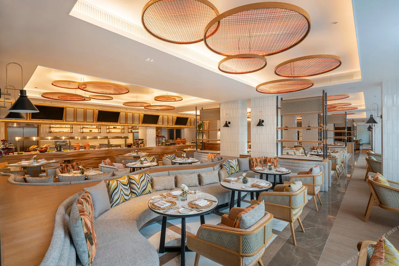 Melia Chiang Mai — rooms and atmosphere