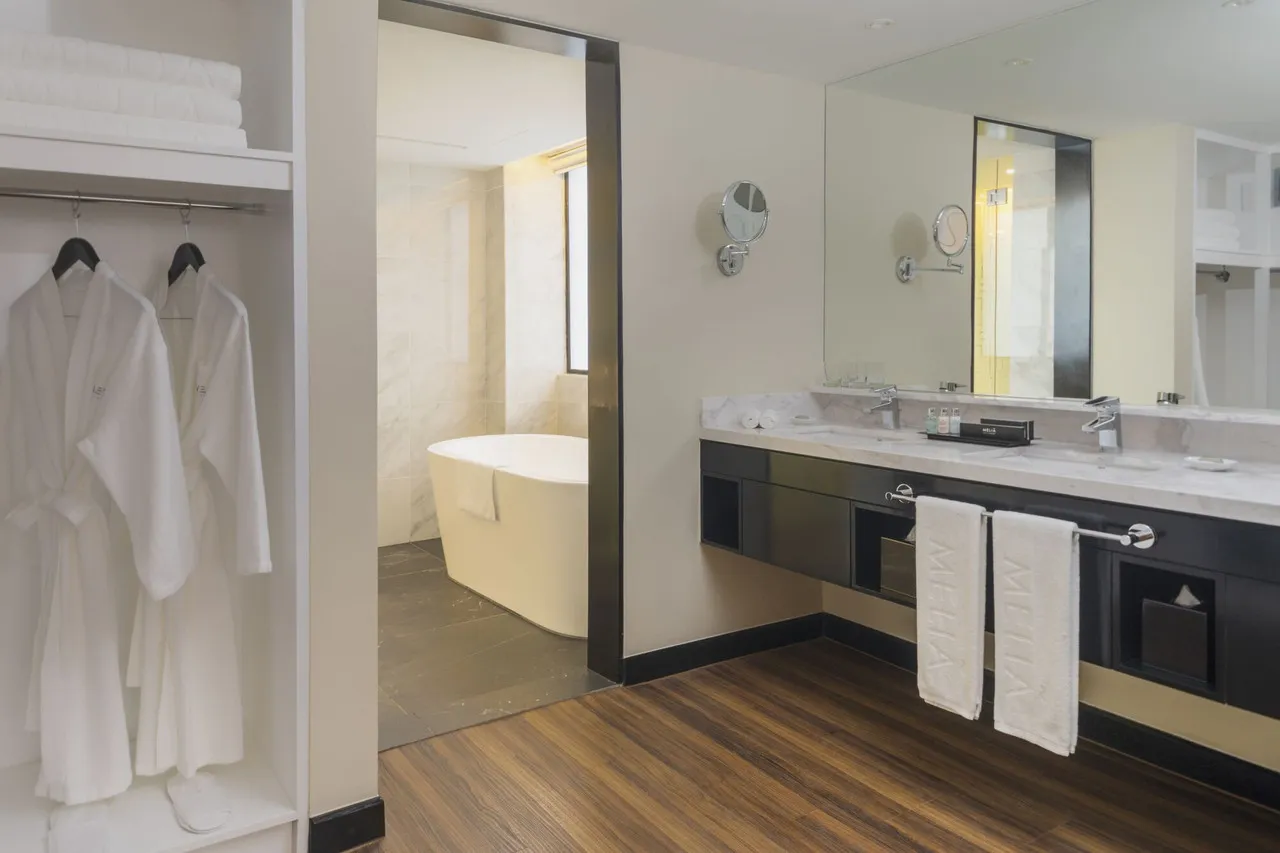 Meliá Kuala Lumpur — rooms and atmosphere