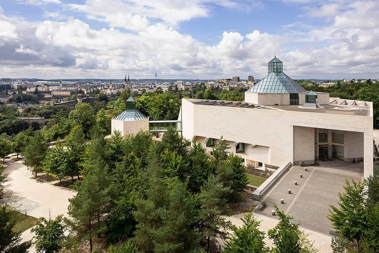 Meliá Luxembourg — ภาพห้องพักและบรรยากาศ