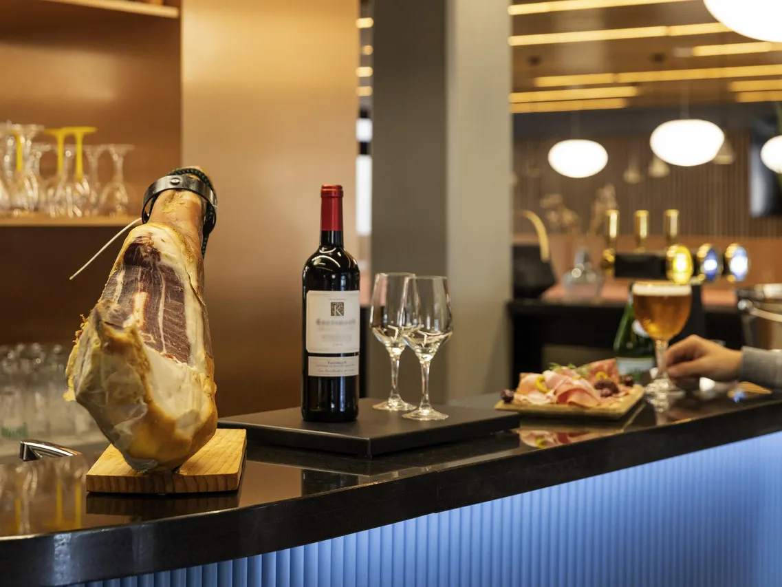 Mercure Bordeaux Centre Gare Saint Jean — rooms and atmosphere