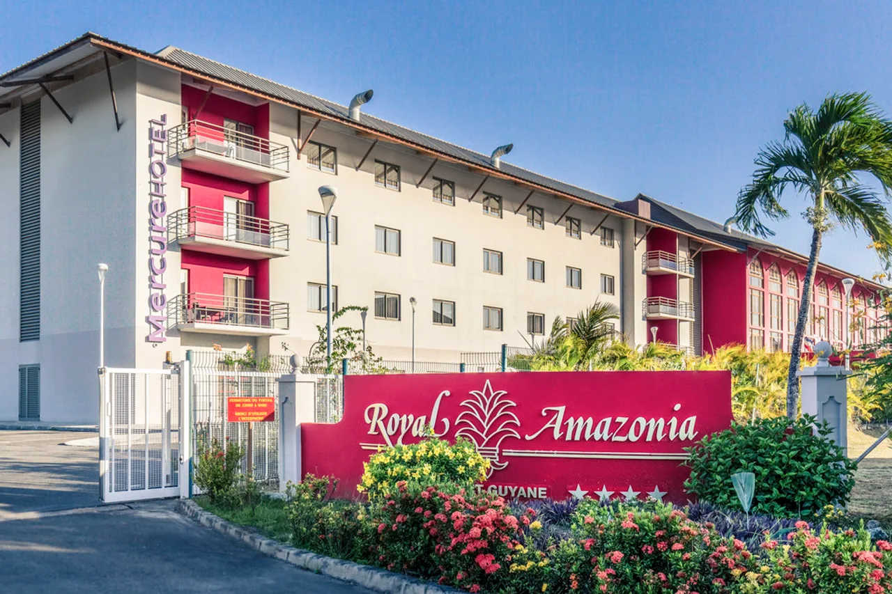 Mercure Cayenne Royal Amazonia — rooms and atmosphere