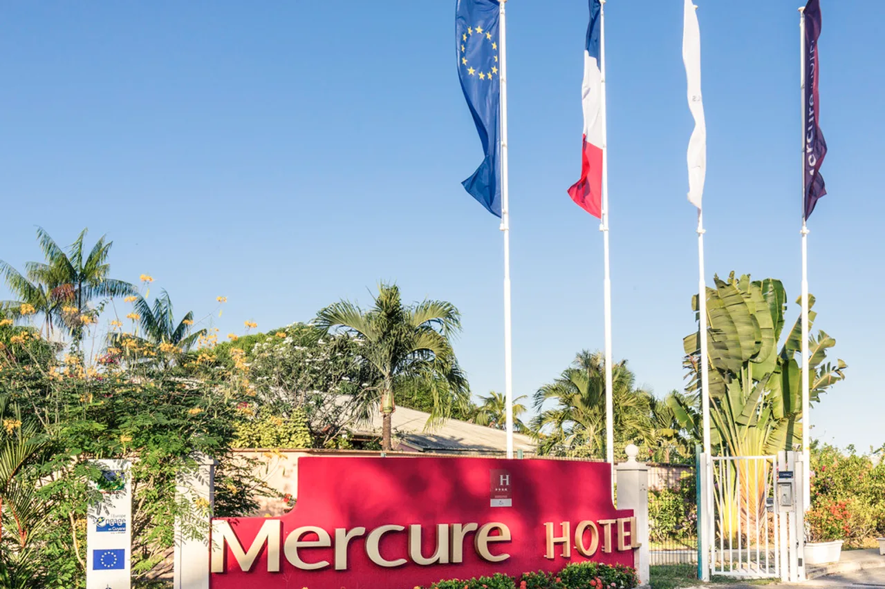 Mercure Cayenne Royal Amazonia — rooms and atmosphere