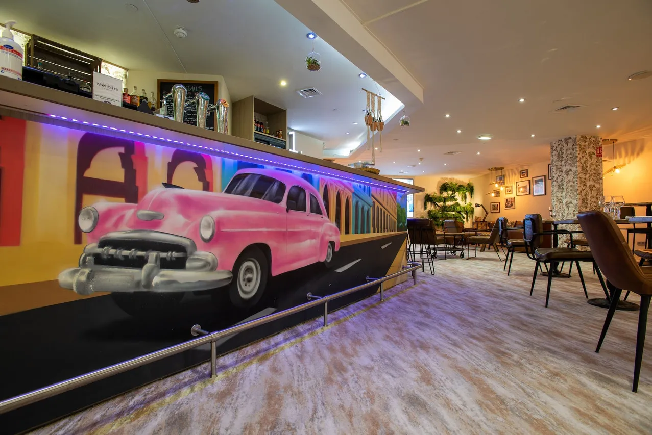 Mercure Marseille Centre Vieux Port — rooms and atmosphere