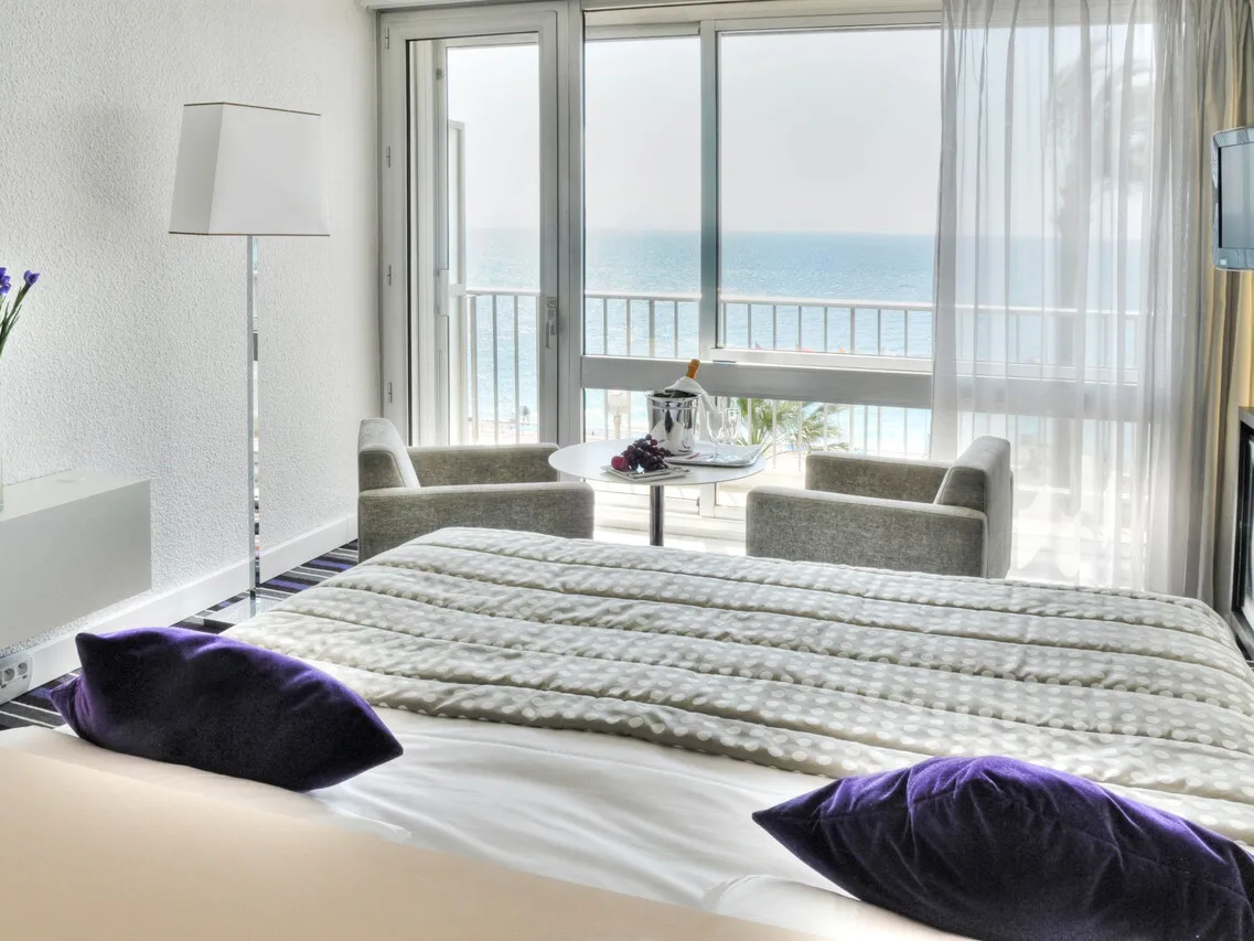 Mercure Nice Promenade des Anglais — rooms and atmosphere