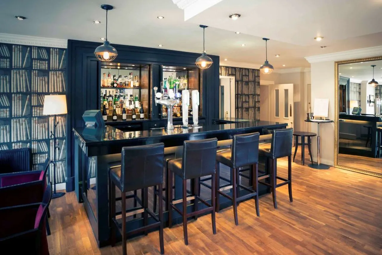 Mercure Oxford Eastgate Hotel — ภาพห้องพักและบรรยากาศ