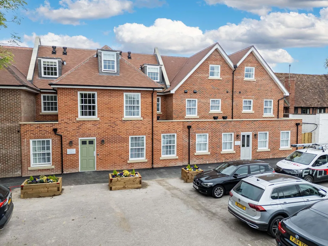 Mercure Salisbury White Hart Hotel — rooms and atmosphere