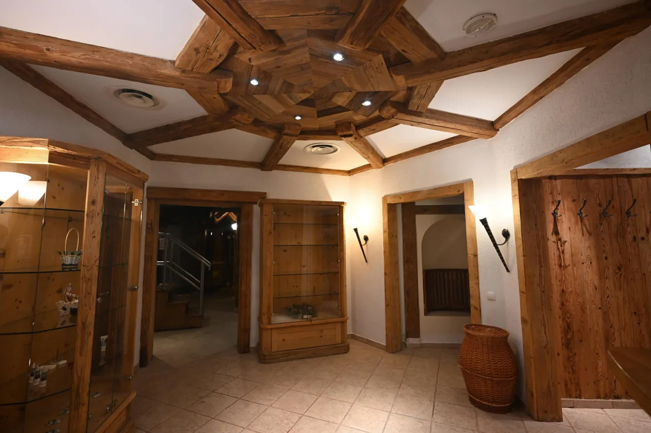 Mercure Sighisoara Binderbubi Hotel & Spa — ภาพห้องพักและบรรยากาศ